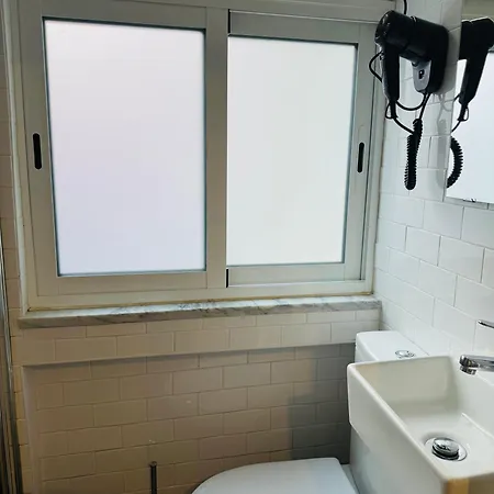 Travessa Do Meio Appartamento Lisbona