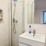 Travessa Do Meio דירה *