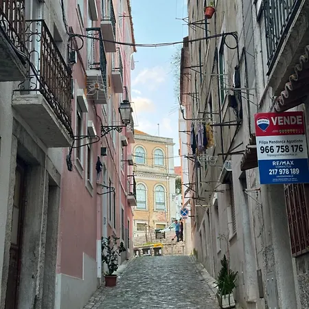 Travessa Do Meio * 리스본