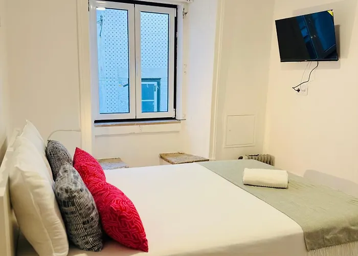 Travessa Do Meio * Lisbon