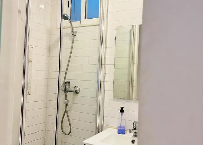 Travessa Do Meio * Lisbon