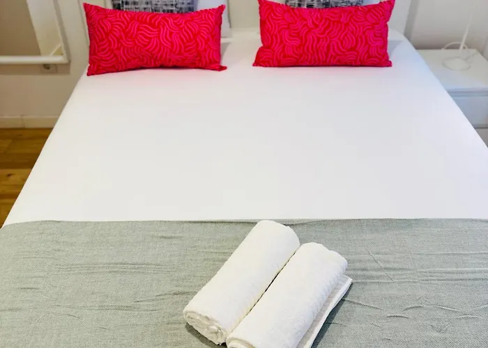 Travessa Do Meio * Lisbon