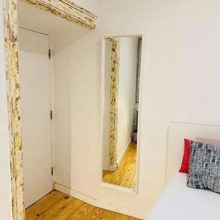 Апартаменты Travessa Do Meio Лиссабон