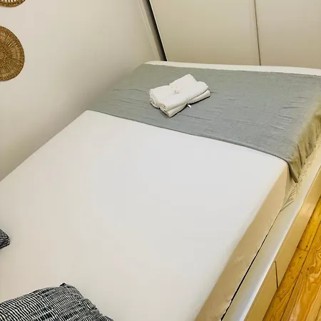 Travessa Do Meio Лиссабон