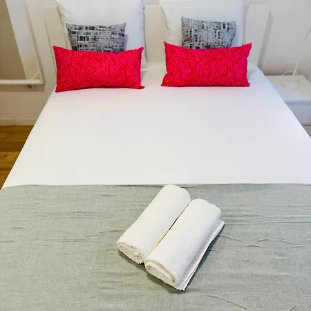 Travessa Do Meio * Lisboa